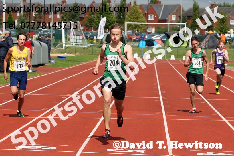 Boys under-15s 300 metres, Northern Under-17s/U-15s and U13s Champs, Leigh Sports Village, Leigh. Photo: David T. Hewitson/Sports for All Pics